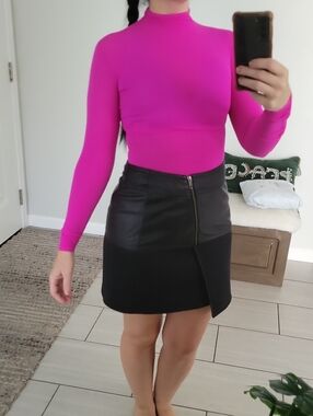 SKIMS Mock Neck Long Sleeve Stretch top - Bright Pink
